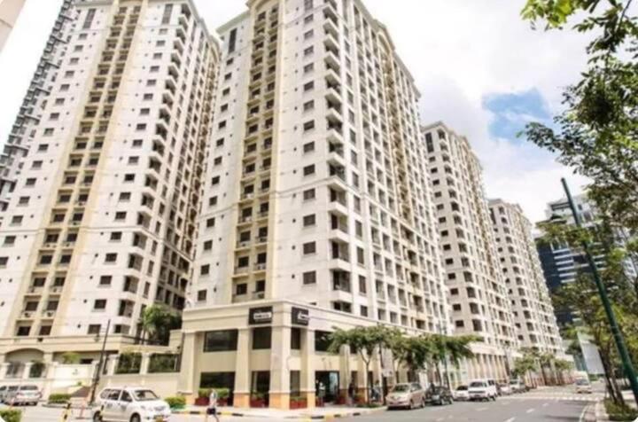 Spacious 1 Bedroom Unit Forbeswood Heights Taguig Dış mekan fotoğraf